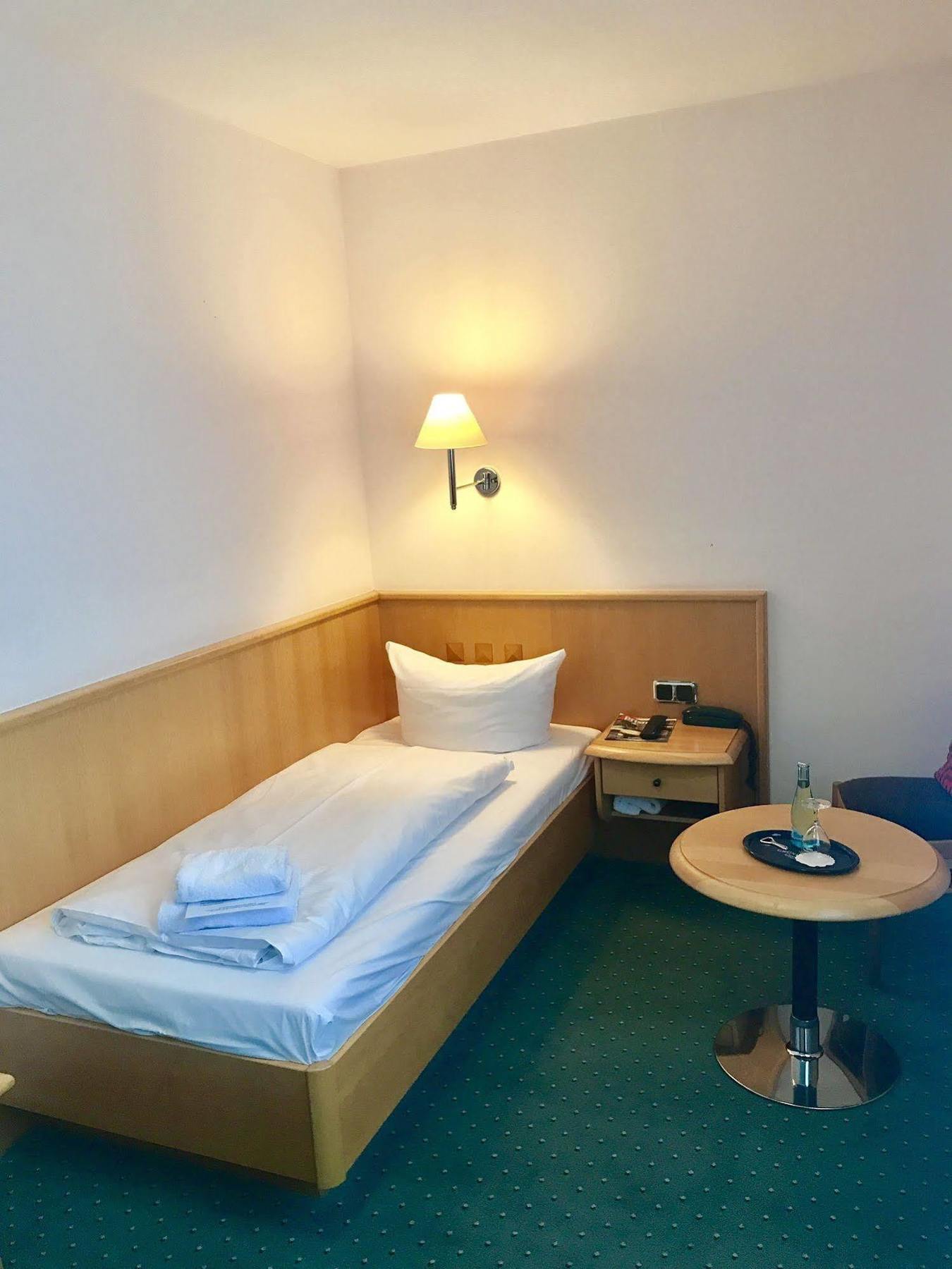 Hotel Berlin - Greenline Hotel Zossen Zewnętrze zdjęcie